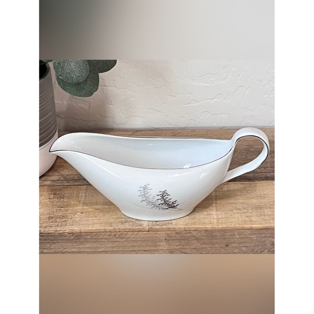 Vintage Fukagawa Arita Hand Painted Pattern 714 Creamer Pitcher Platinum Trim